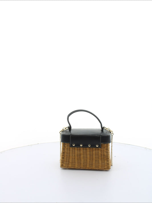 49b0f58223a7204edc1d46c0f1a7abb5