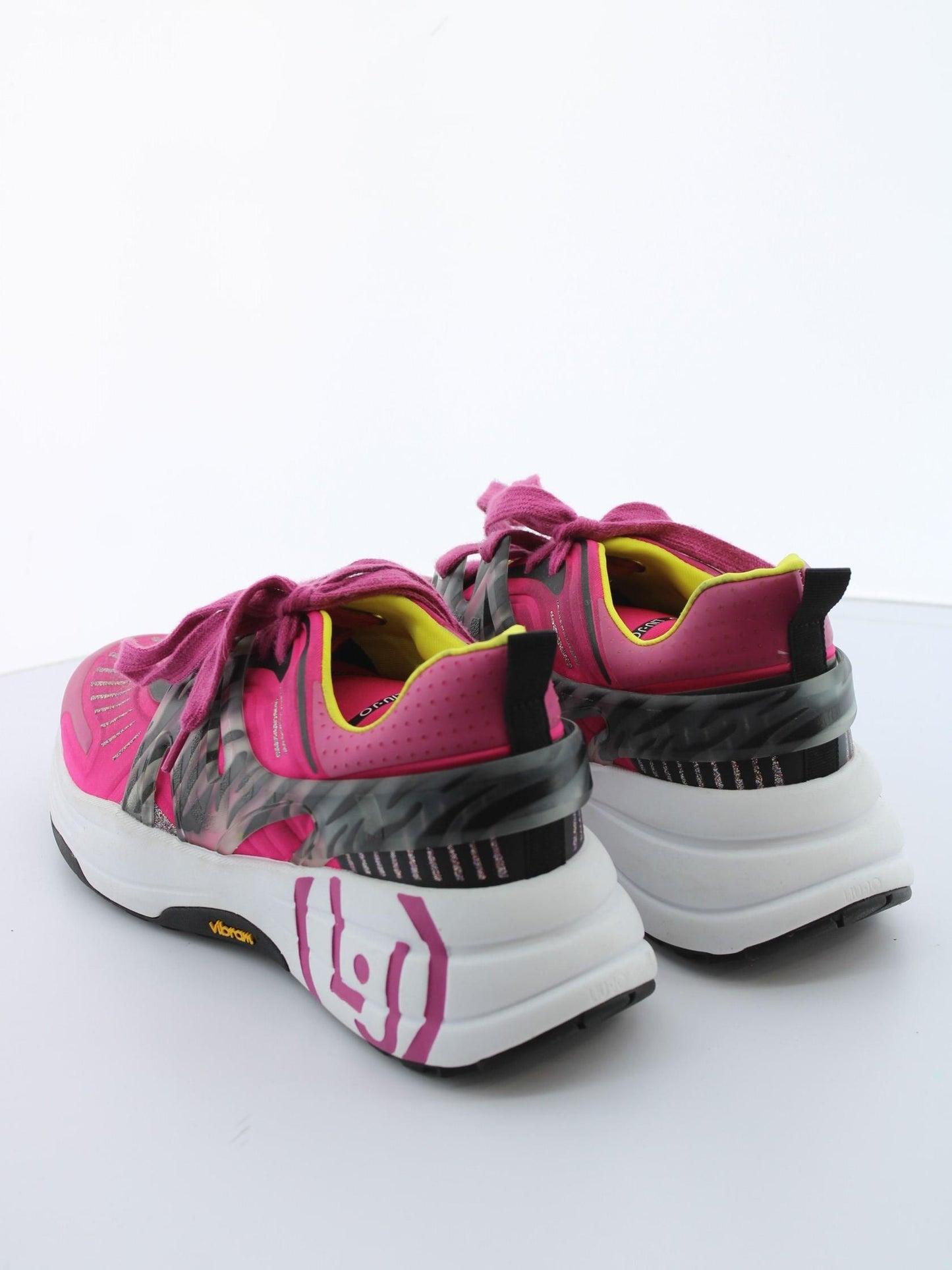 f9efc1454b4cd451135ba0985660165e