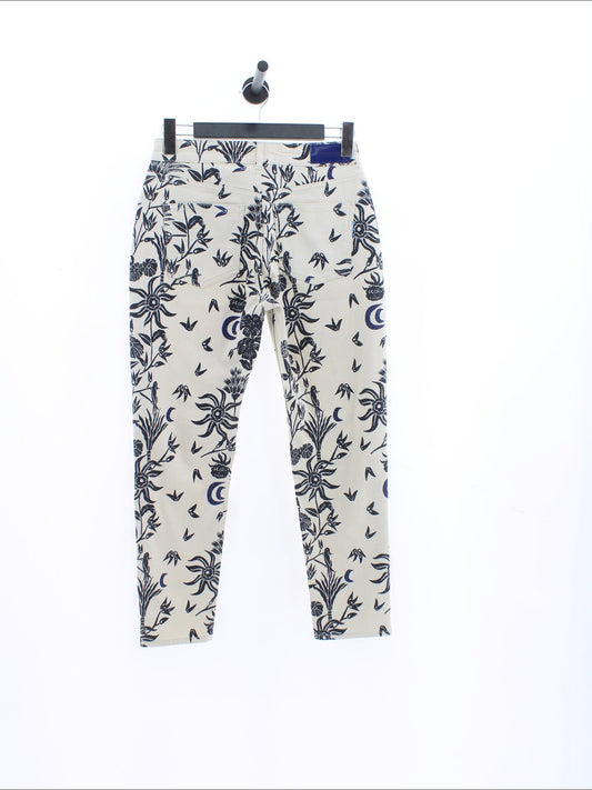 49ceeab8145387212e093259b7a21dd1