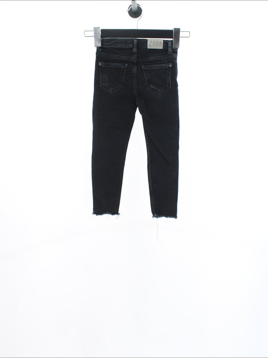 9c5887a392745042ed5b0a0e05e8b163