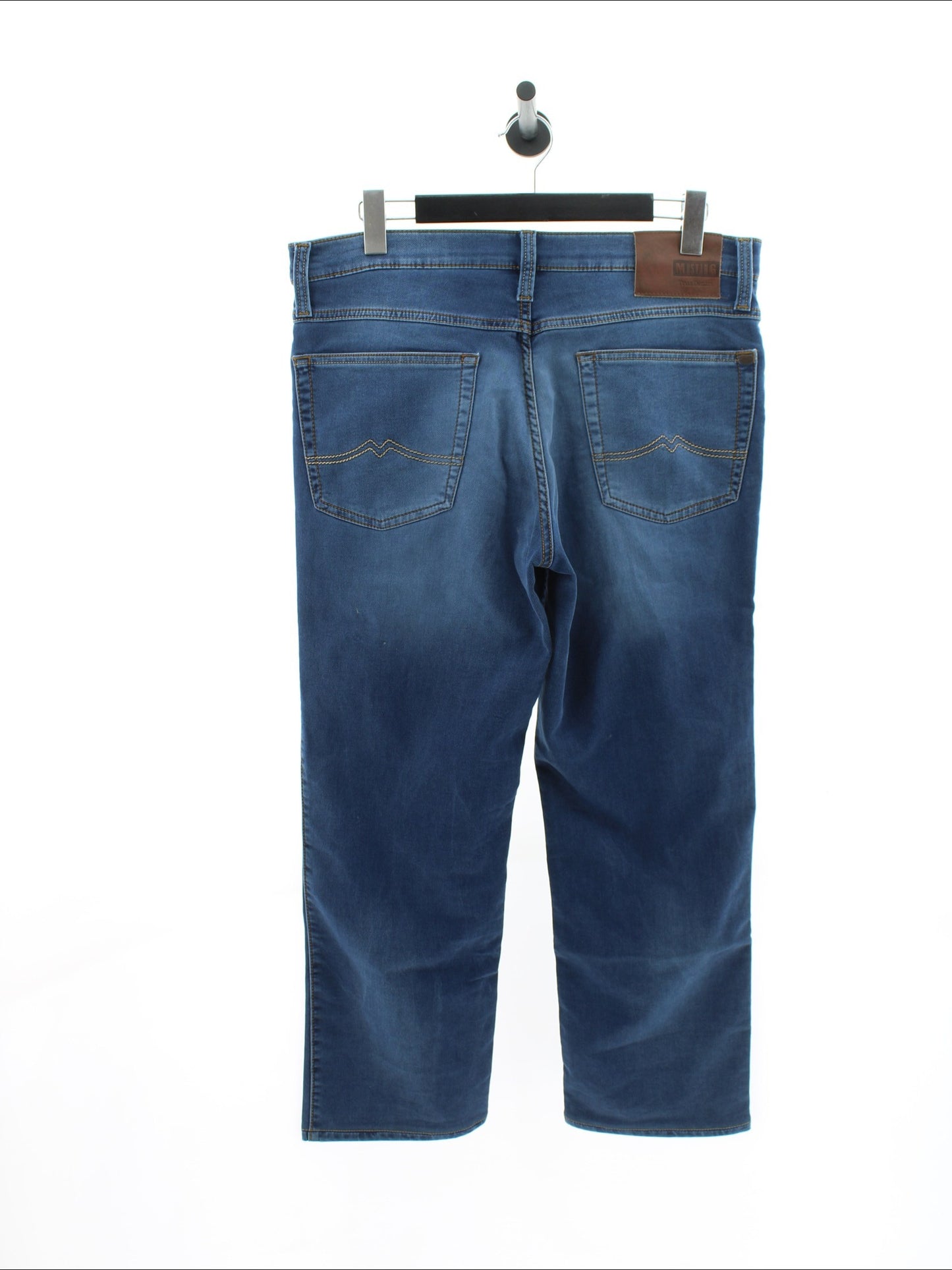 0d66704a99bda93368bd4ede5565d2cc