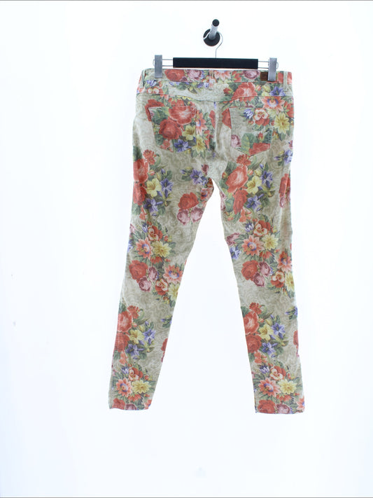 90b01dbbe8e93f3d542b74d496ff8640