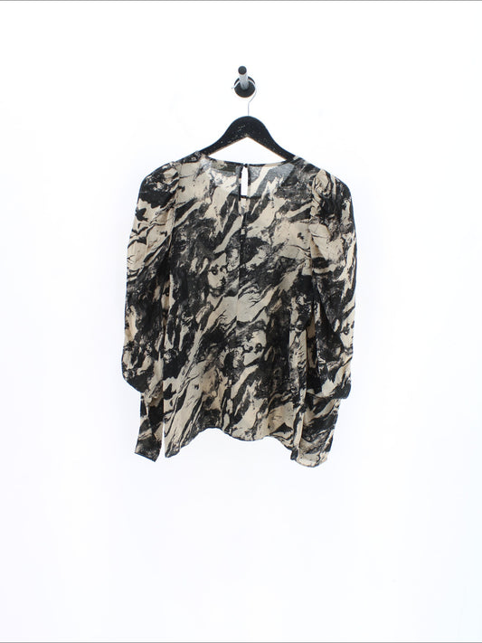 b986c8320eb11fb251210f66a66b5ba8