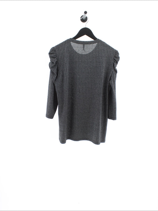 23d98e2d664c64ed0e05292560947563