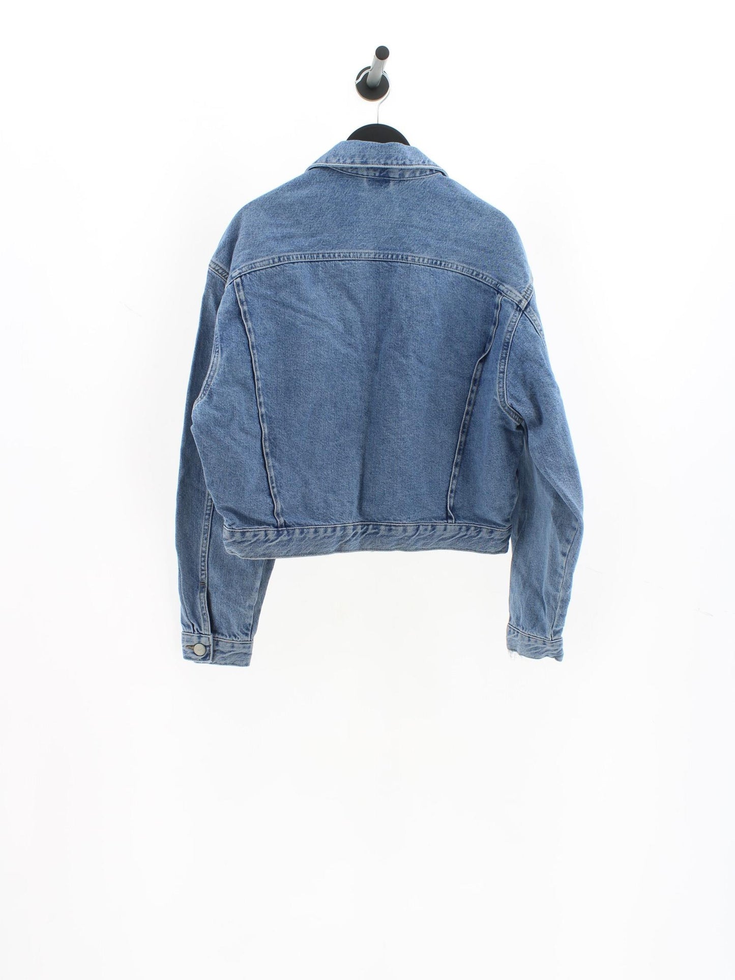 cee8d8877143e8711321d3c6685d7537