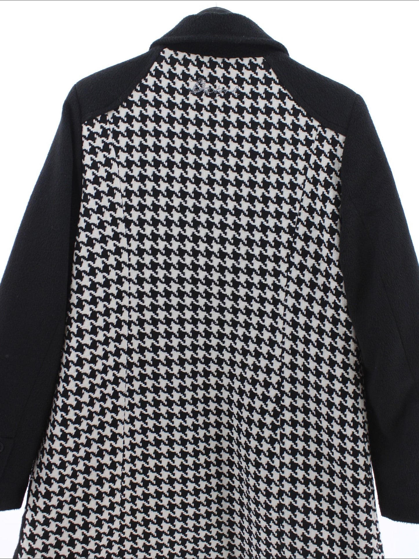 4d4673a7666737e852132c80d48ab8d7