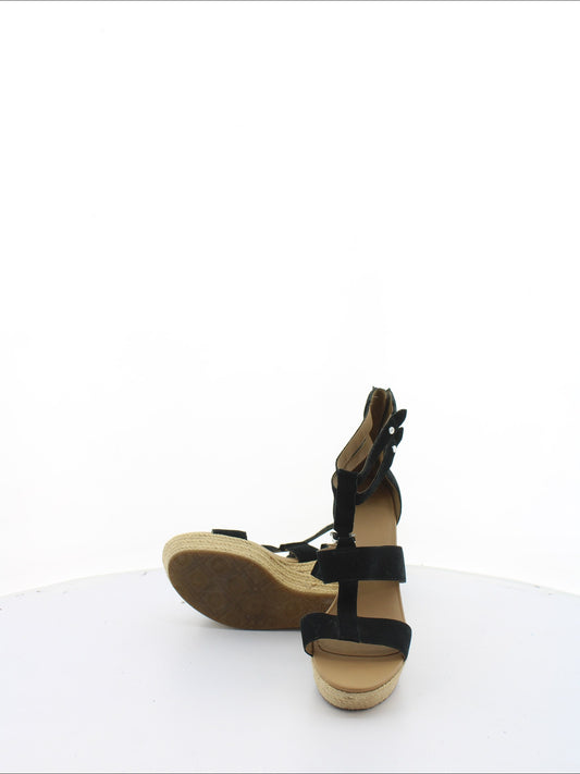 dbf7e137a48b41a8e5f406a591840888