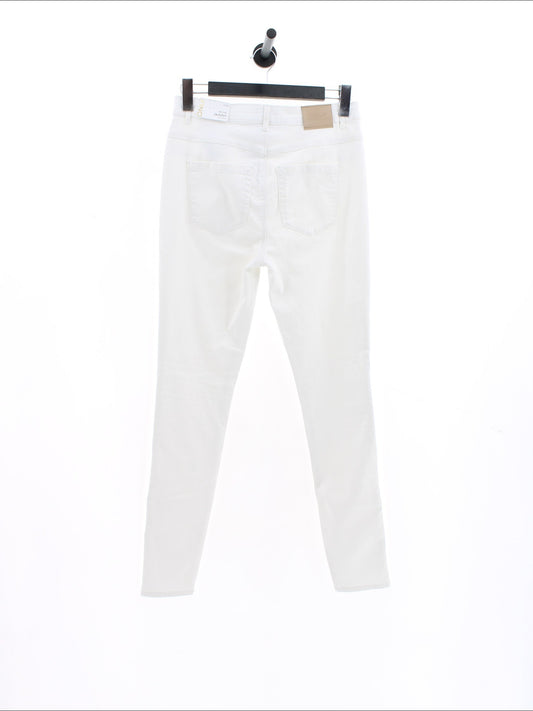 c04adcae952e4996361e15d810f1b35f