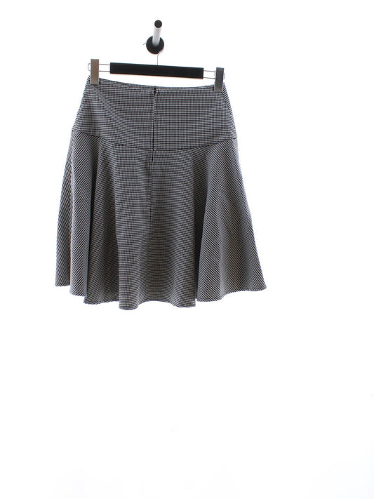 2bf98cf58f835fab42b9e6c7e6063231