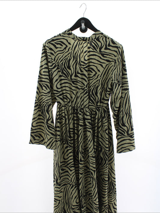 464da884ea4e96501a69a4b9f29e9b0c