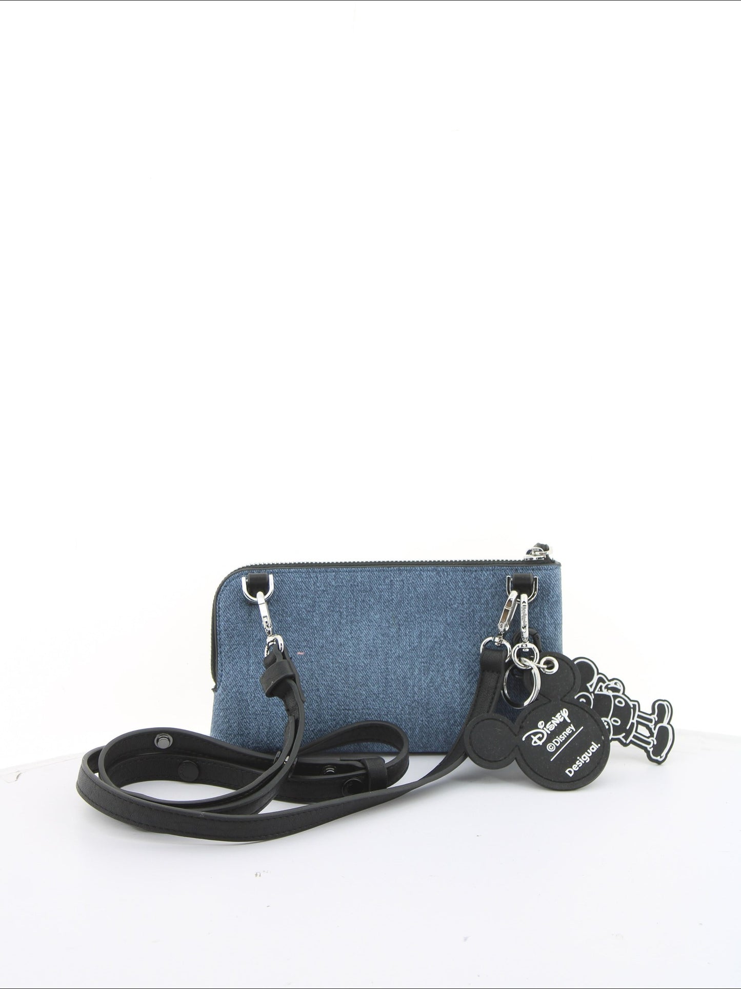 ae3e052929662dcfec4e61c4b0d1c71e