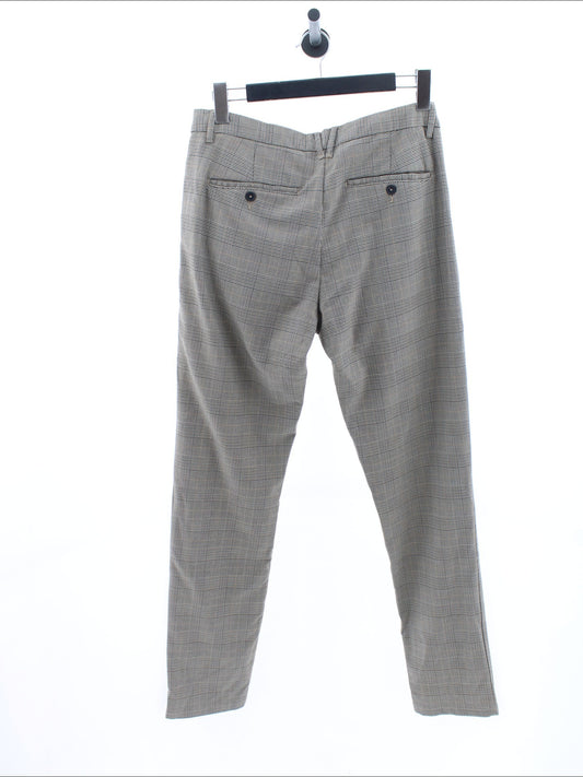 0298e1e3be775f7933bf850e6b89101a