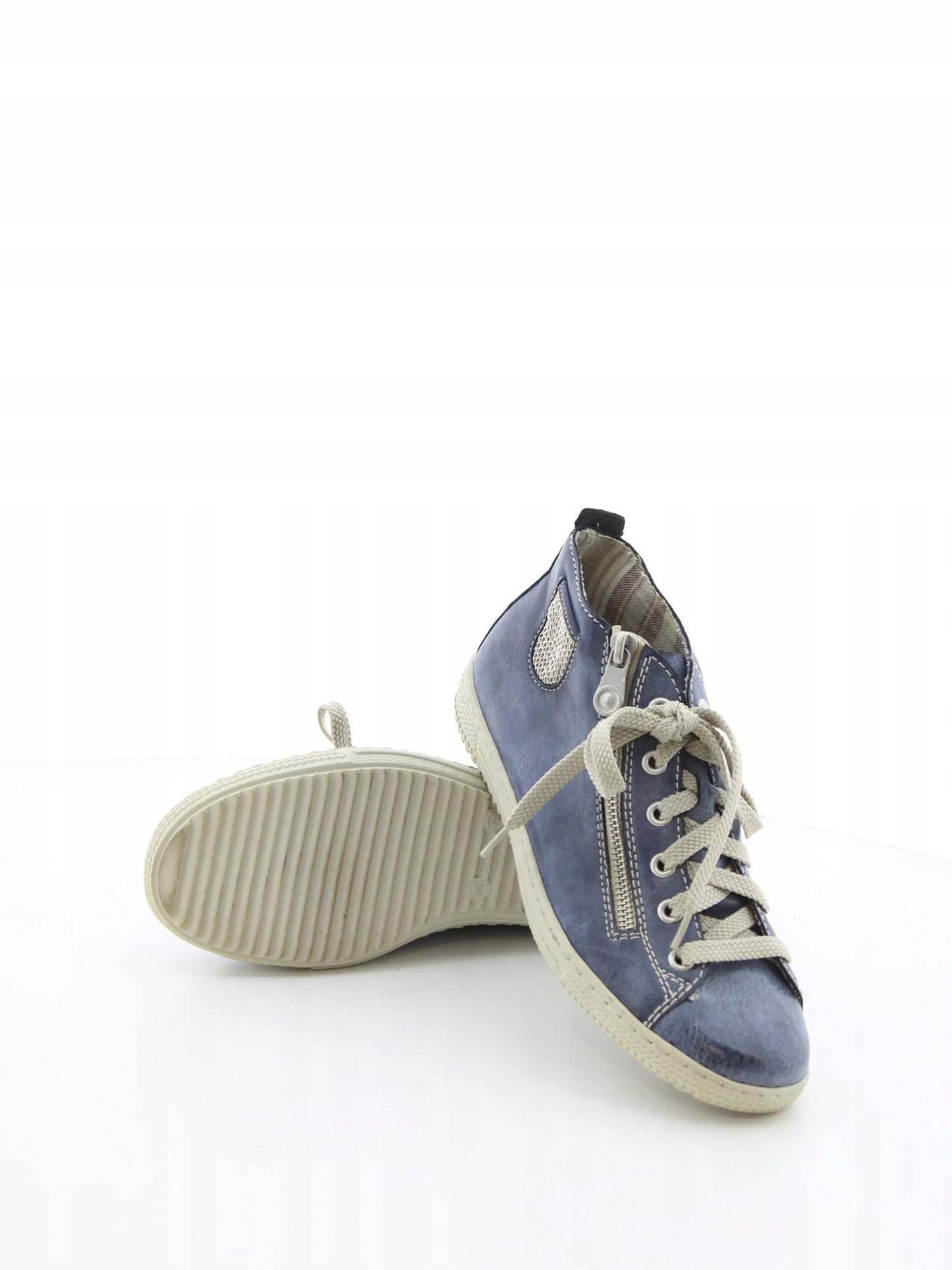 cd8338000d2404eb53cf2e359302646c