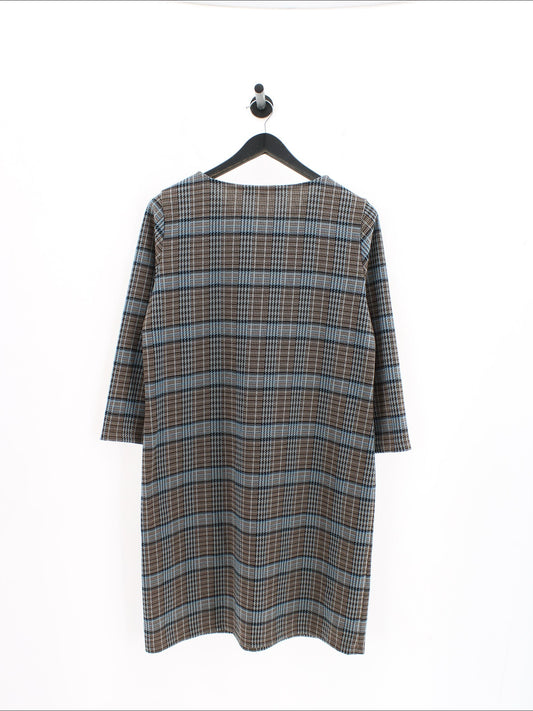 38210c83679990a476cc9d8487bc581d