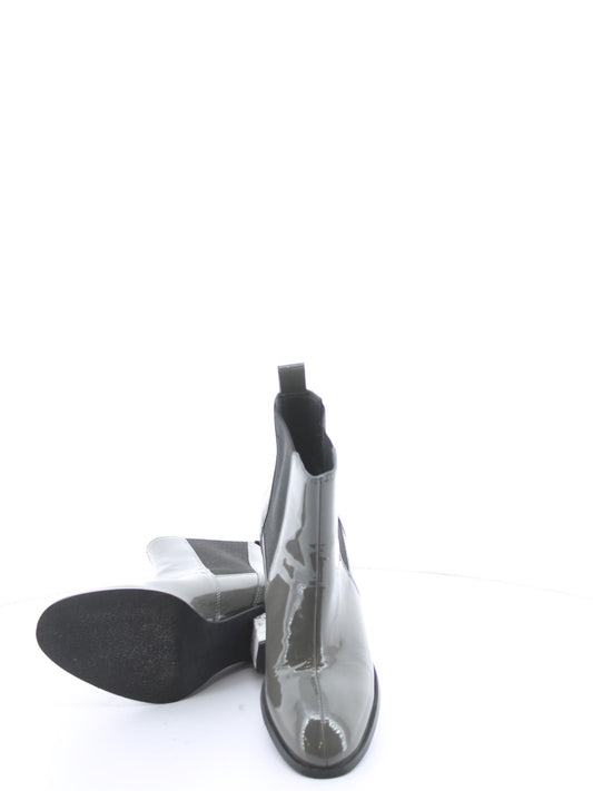 676ed1a18ef0c5c4bbef36f06e6e4932