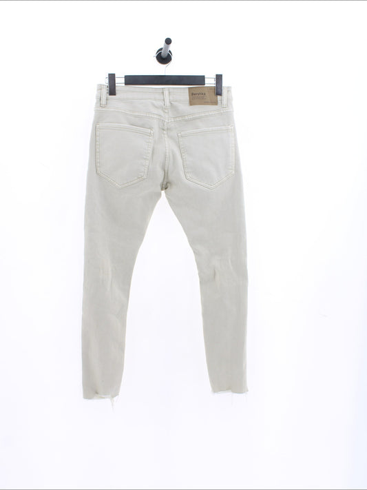 37753ea843cb4a81fab99808a844c0f0