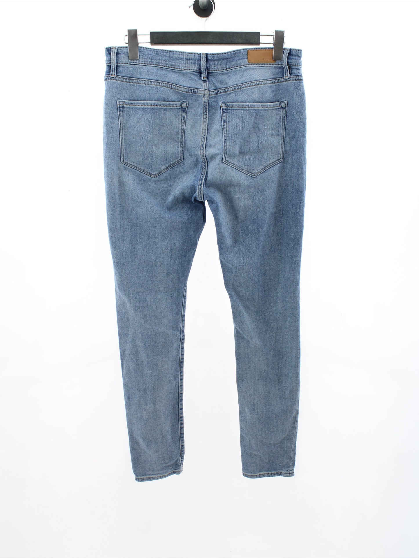 d4423bcfdae21a4b6b8f12d1a5271c54