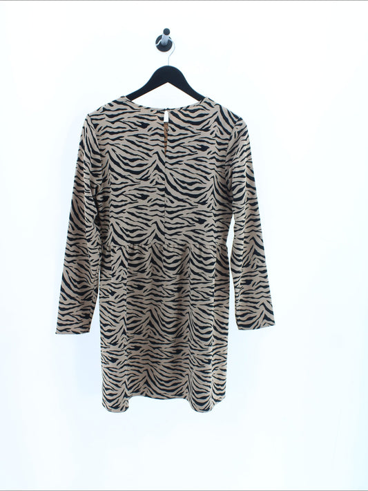 288b584a8e04e9adcc49b491cb6c1998