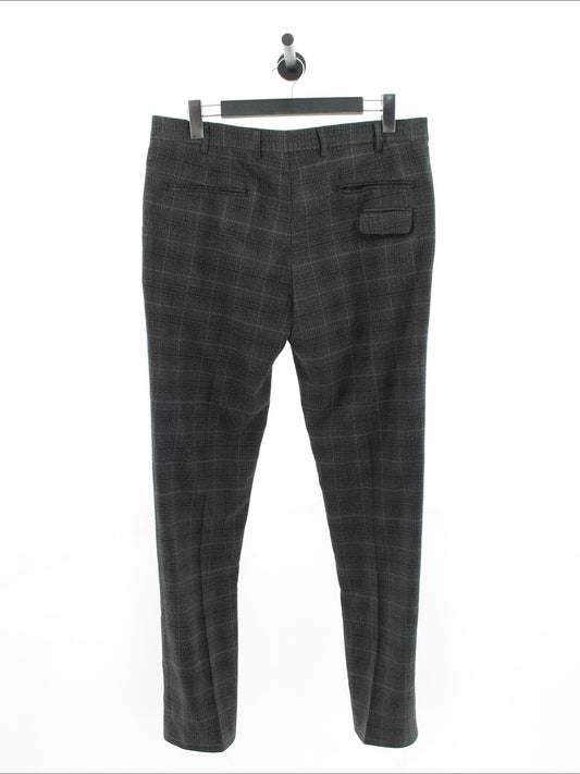 3326852a1344136f6a8eb342cd93e9e5