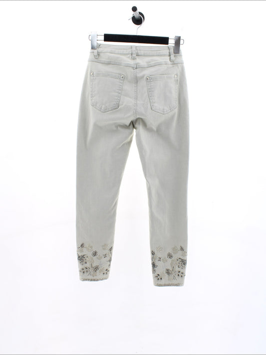 b0249e23bd18bc73ec16fa4757bf6b6d