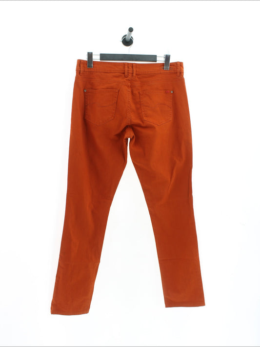 b94bc547103a914510bee301553f7a40