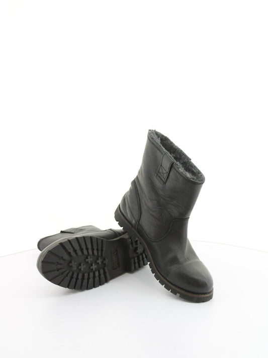 9cb37a13e4e937e8dbfe01b8a0a32319