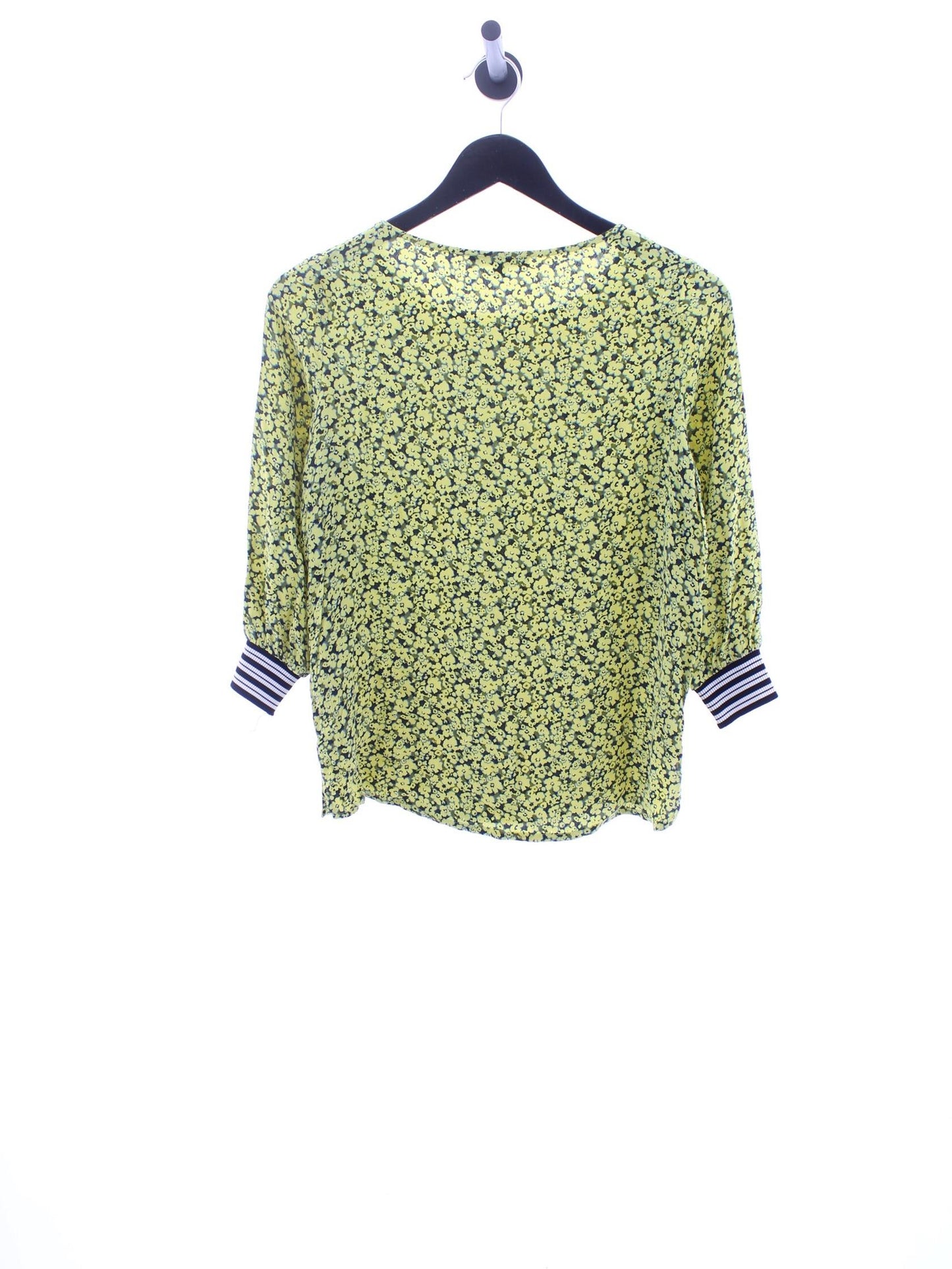 90b94a31fcc040fdd006e5f3e87c36e3