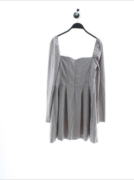 28b7e8751382f14d788fad6cd07b7018