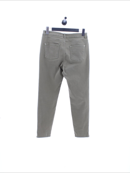 adcee2006e2e27a63fb88584bd0240ea