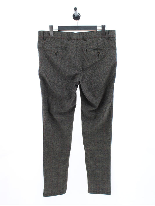 e6cb377a8e9a841a79a0240e1d5e0958