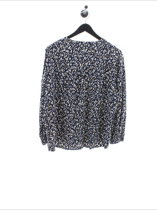 4f7b6279a8a3418e15f4f599d23a2728