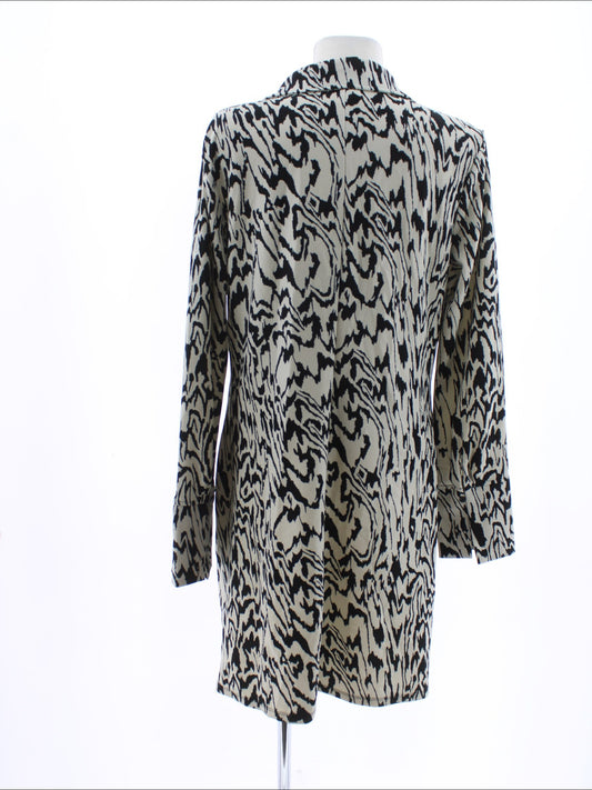 dc7af1a426dce075869d32a7c3a18d6e