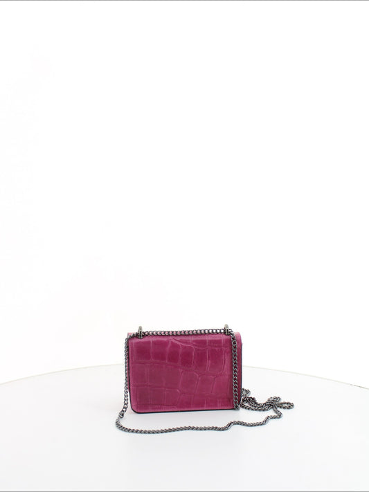 72bbb7002e17898a1c37c10edba18979