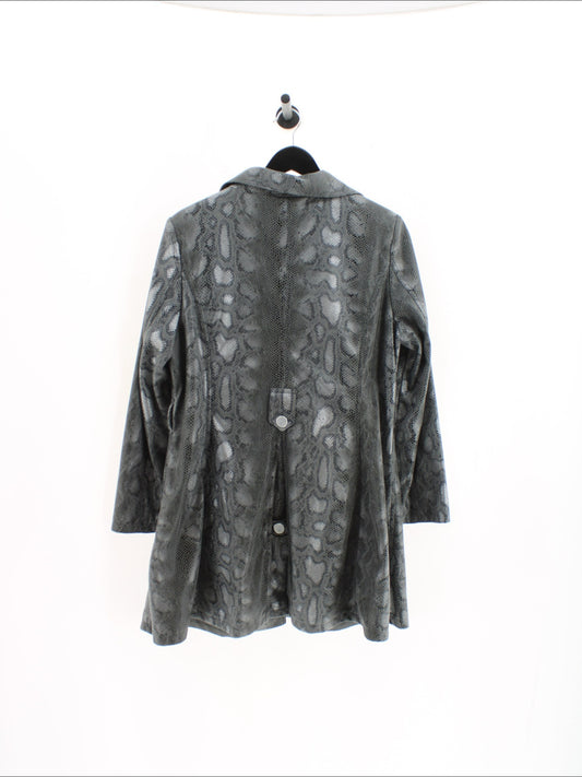 d384ffe8bcec8b675952a6969de5a761