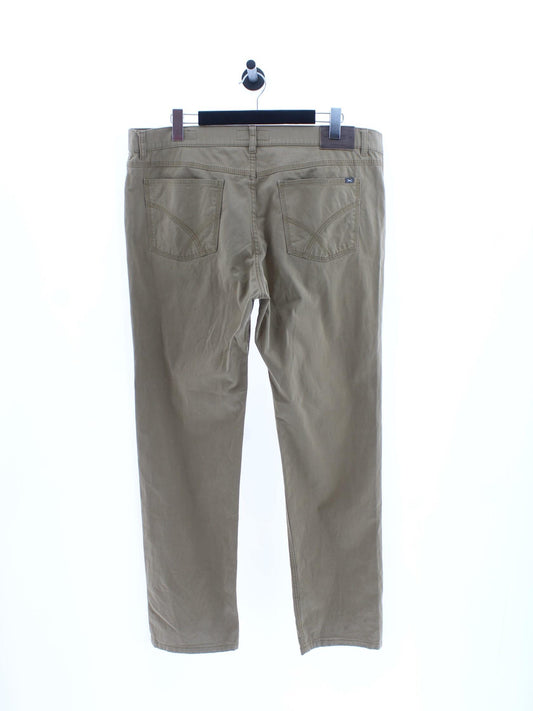 0b094a5c355036a146d4594d1938a381