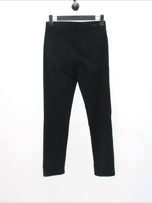 1a798cf31800e2c1c2c8a96ff8ede628