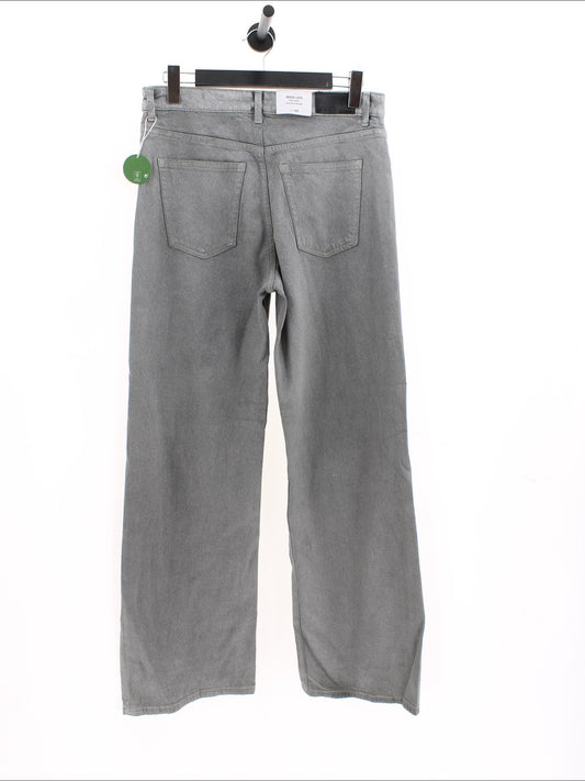 dcd889d5e165ddf3ba112573276c7753