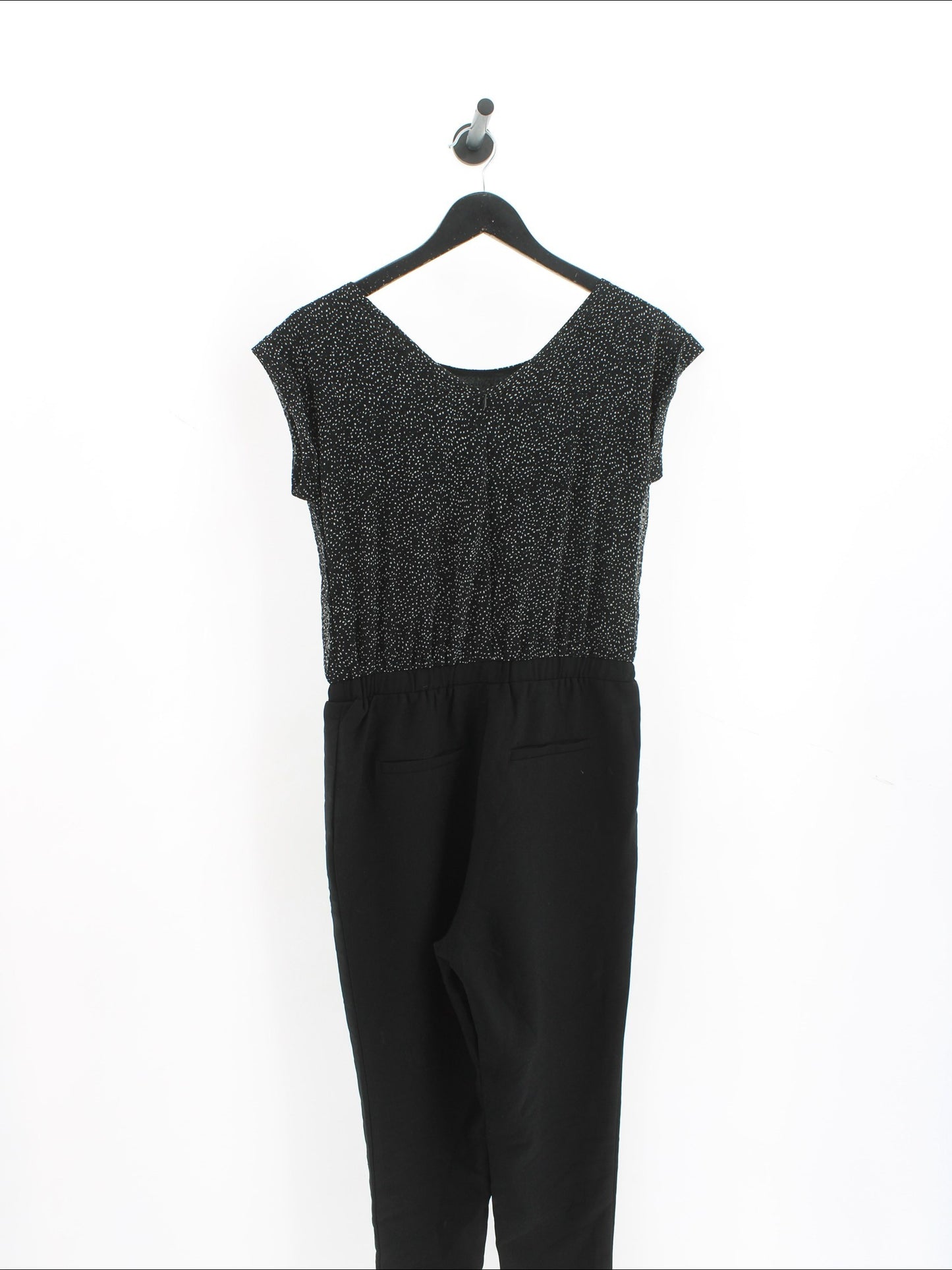 d883a0d50812e6cb975f63320a008954