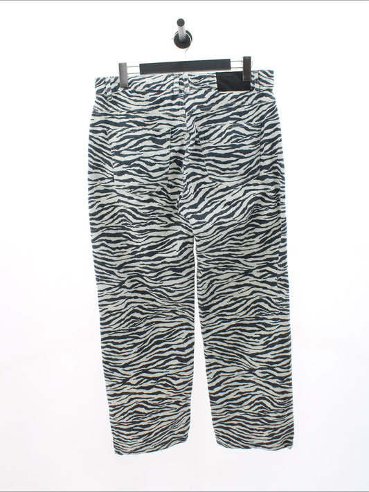 e9c7318f41855fcbaf7cc0ea565f0ba3