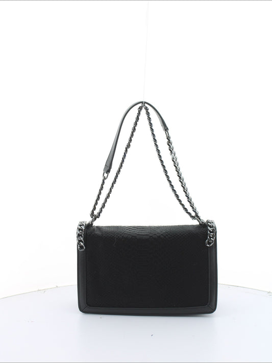 d6833cf9b46c5e656a854ddbb8497121