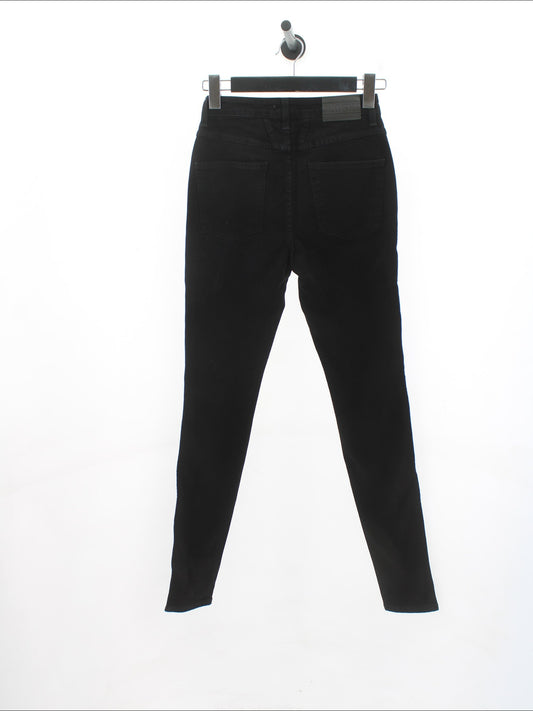 0db3534dcec4135b7c8a8e2618842e23