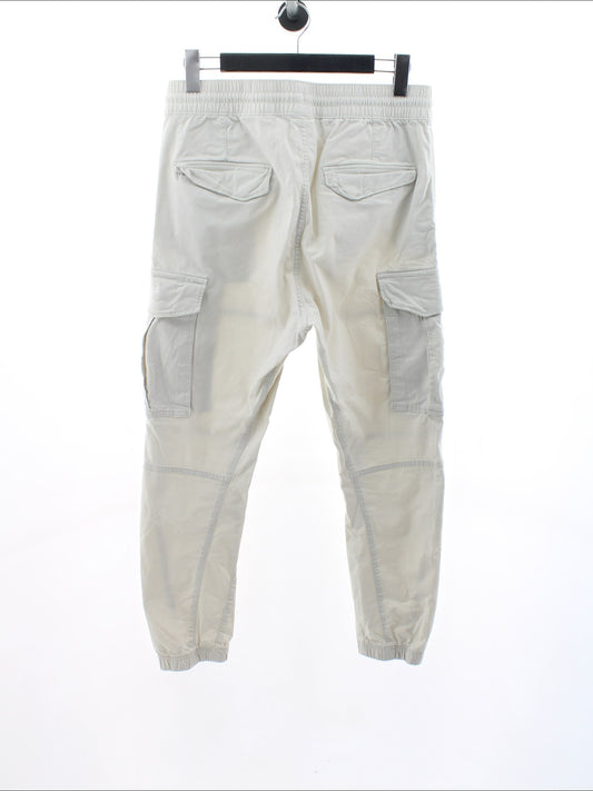 9748f01eaa9b7c1b0306059a4abaa547