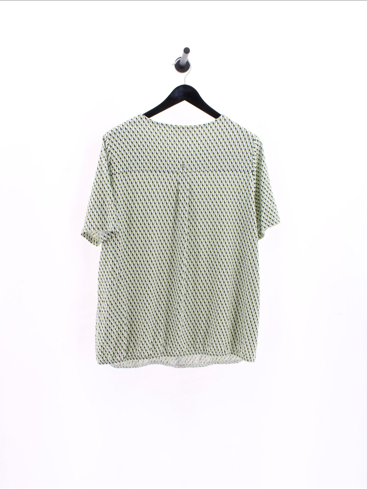 ee6446d98a77f89ce93c433eec8d4301