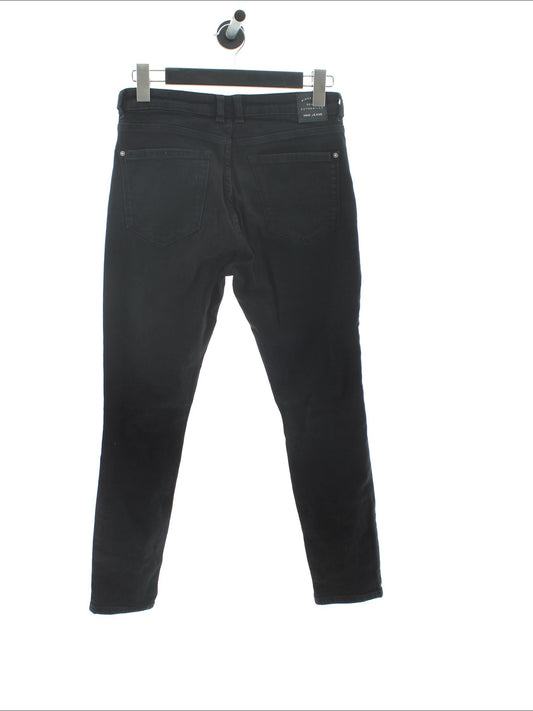 35679268390f055770b2873879f7857d