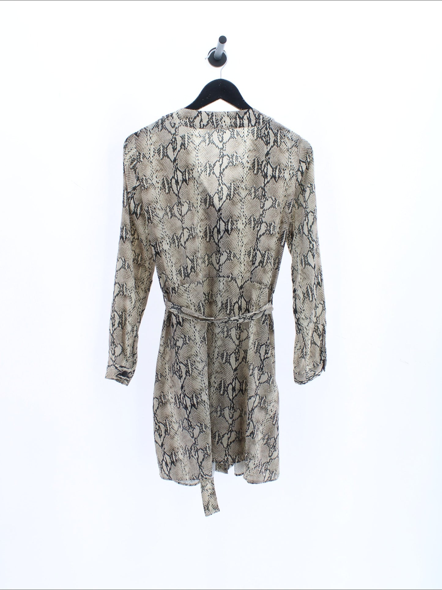 7975398a2c8fa5d23f3a887c4e78b77f