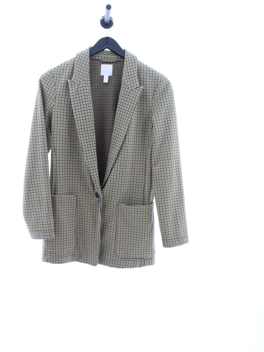 8238c18d11f641d52490a0c21af51476