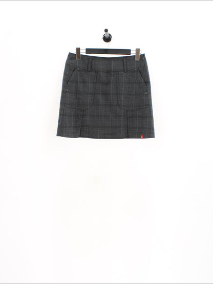 98baf2e725d3c532716abeb3a591d430