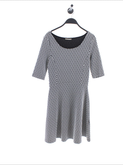 4ce274c593bc8aba69c33a52d1573066