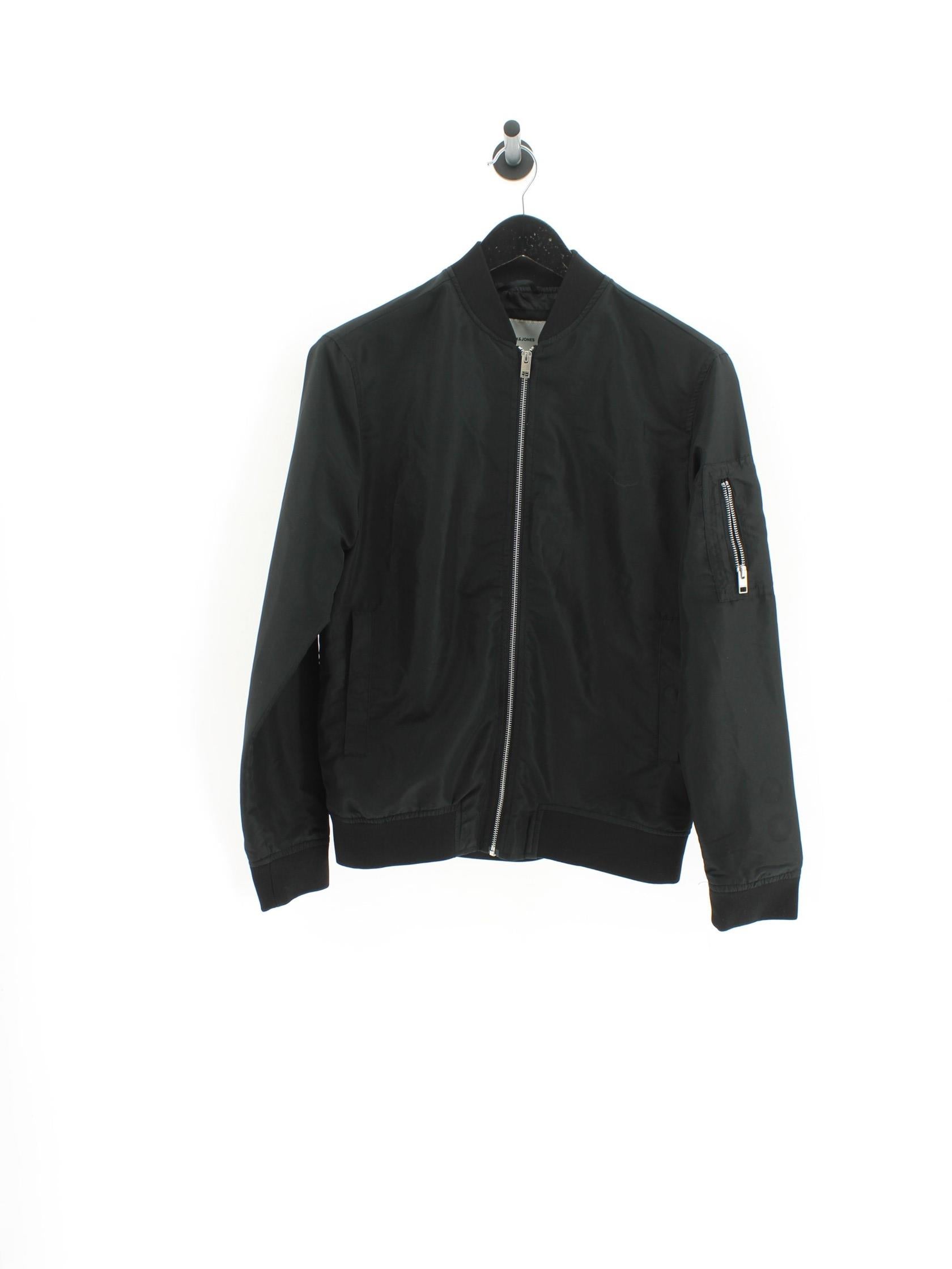 d5b05ef1492a761f2a7cad35d231263d