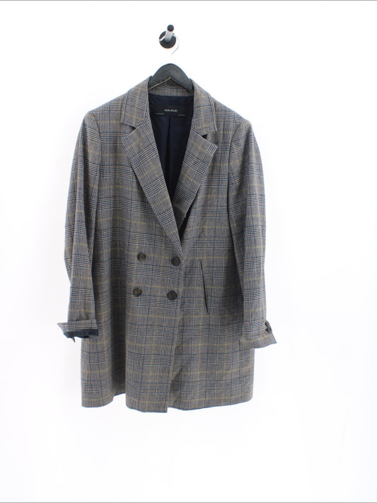 b443b5957a4f4e6e5a73a0890c812728